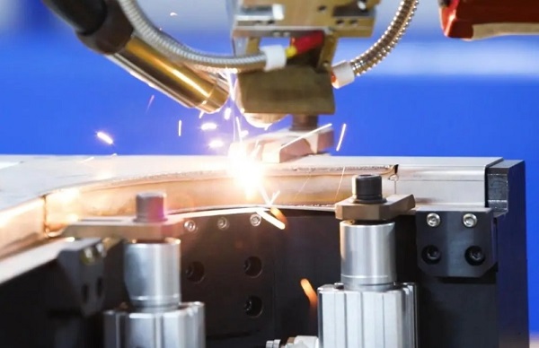 Can a Laser Welding Machine Weld High-Hardness Metals?